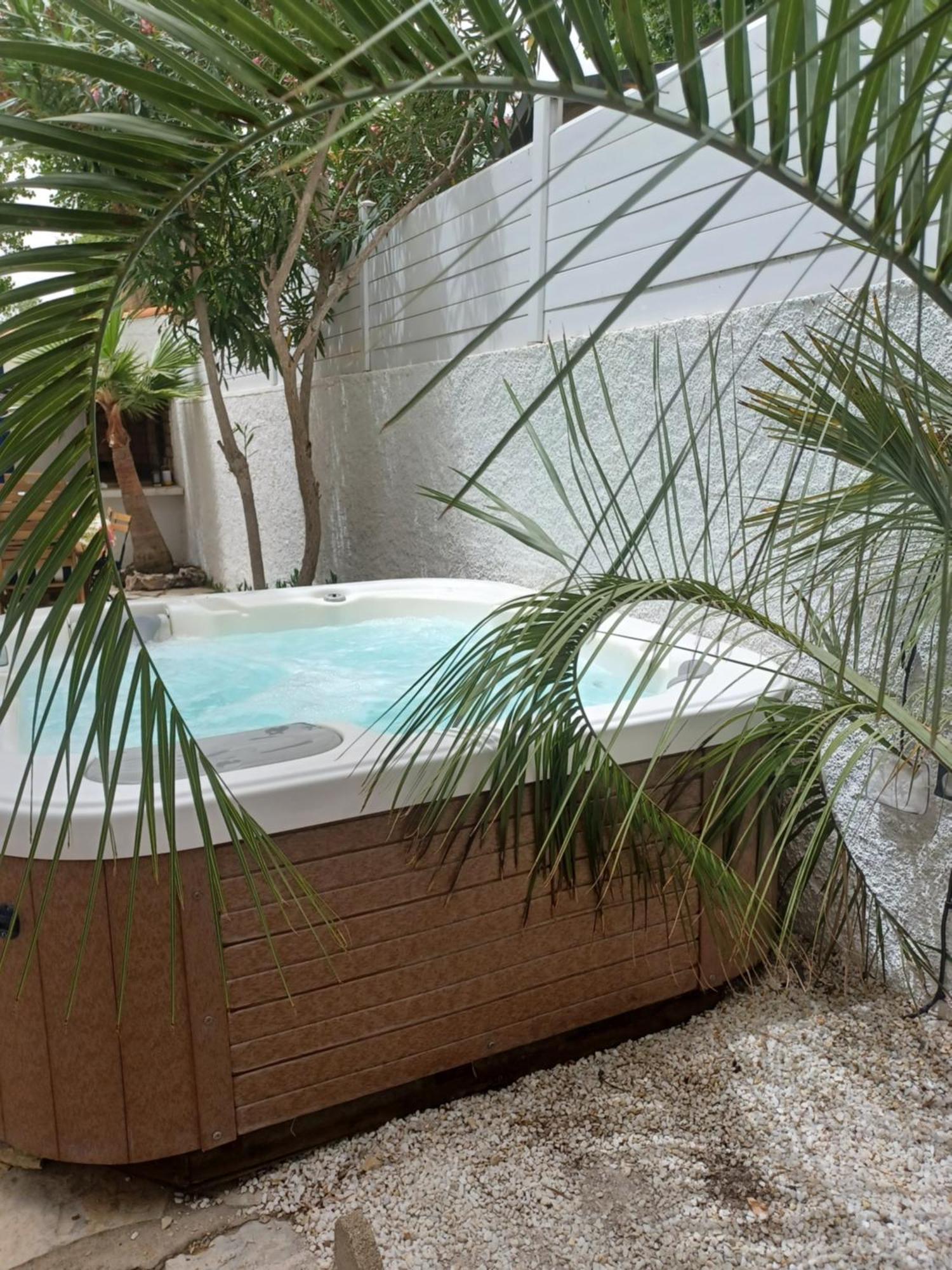 Appartement Avec Jardin Et Spa Valras-Plage Exteriör bild